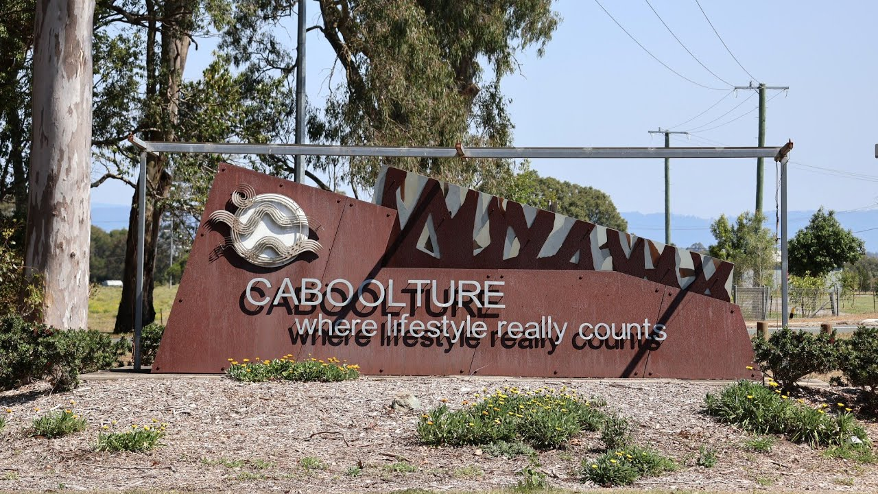 Caboolture 'where lifestyle really counts' entry sign